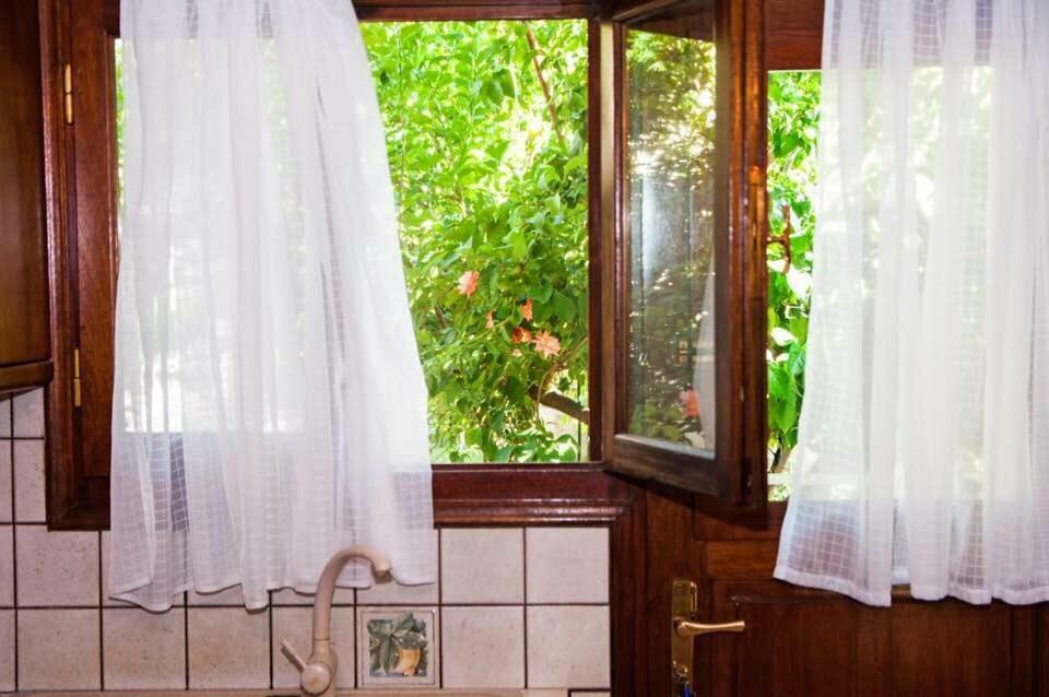 Dorothea'S Villa Platanos  ภายนอก รูปภาพ