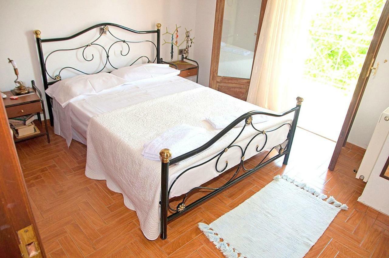 Dorothea'S Villa Platanos  ภายนอก รูปภาพ