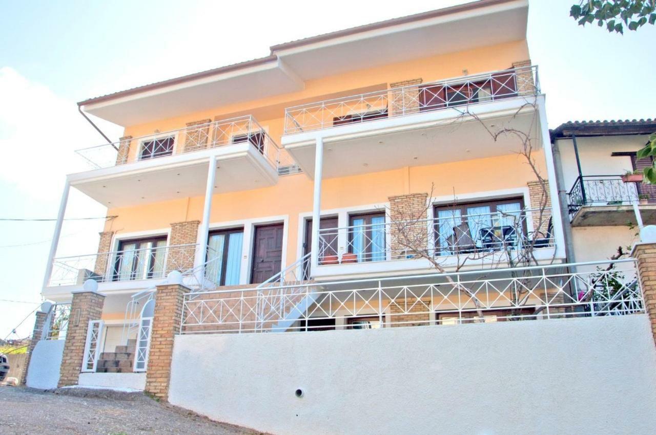 Dorothea'S Villa Platanos  ภายนอก รูปภาพ