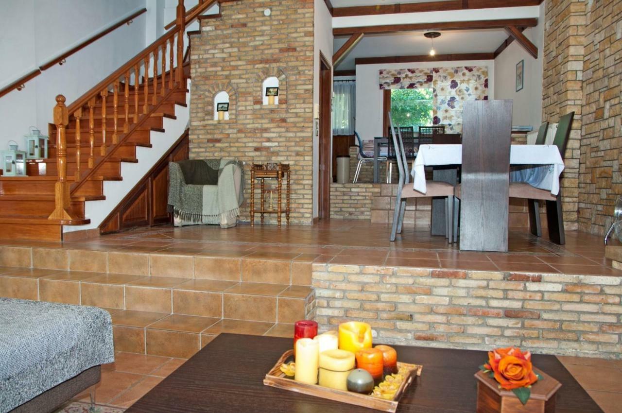 Dorothea'S Villa Platanos  ภายนอก รูปภาพ